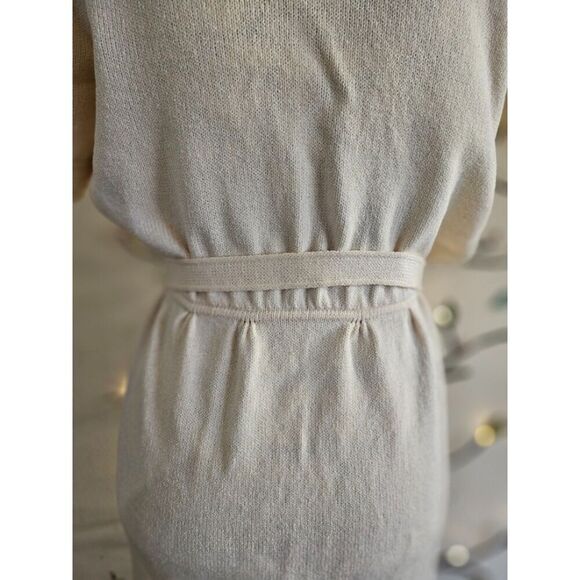 80s St. John Cream Sweater Knit Dress W Belt 6 - Picture 10 of 14